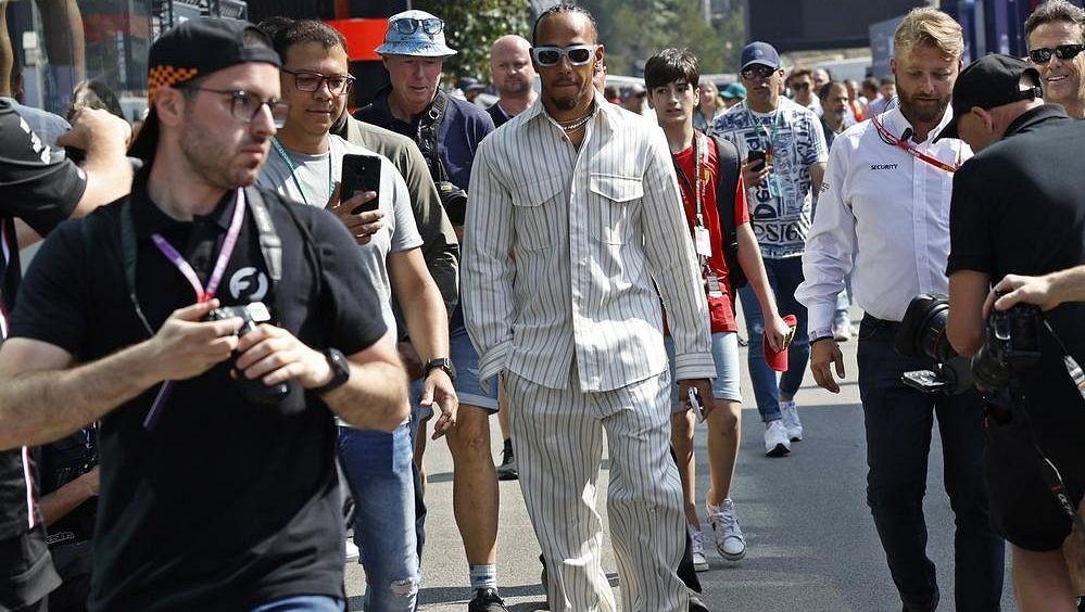 Šílené dny šampiona! Nevyhrává, ale čeká na milionovou smlouvu a prý randí se Shakirou